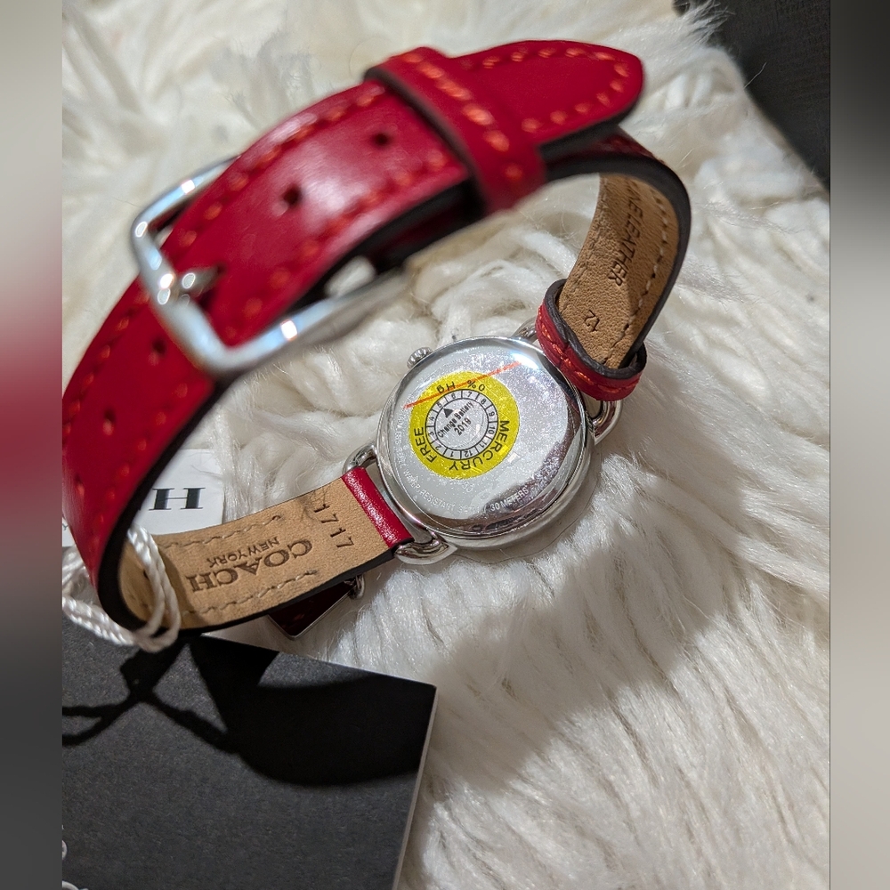 COACH
Delancey Quartz White Dial Women's Watch - Picture 14 of 16